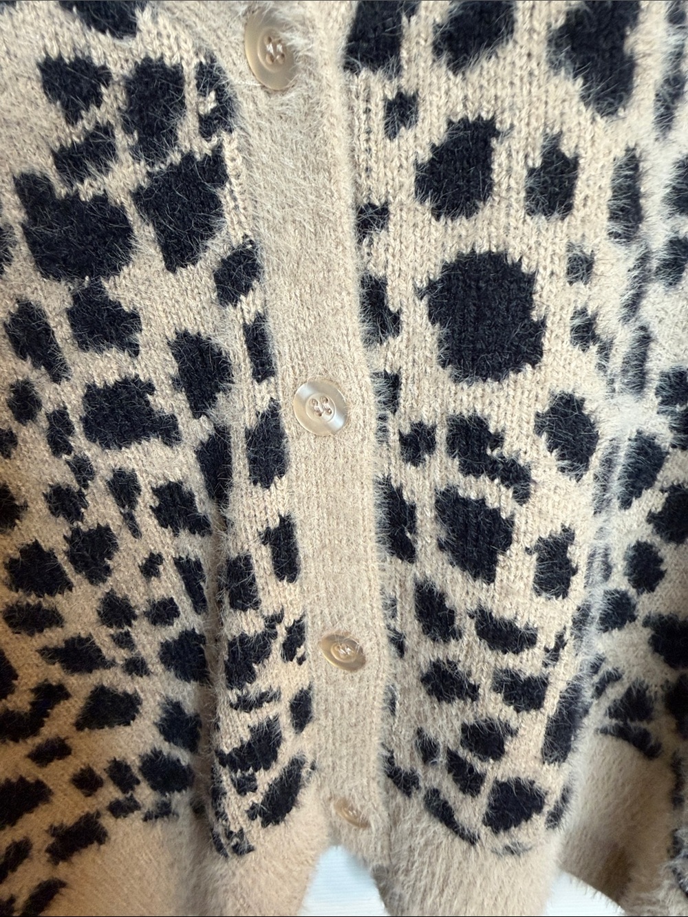 Jessica Simpson Beige and Black Leopard Print V-Neck Cardigan - Picture 4 of 8